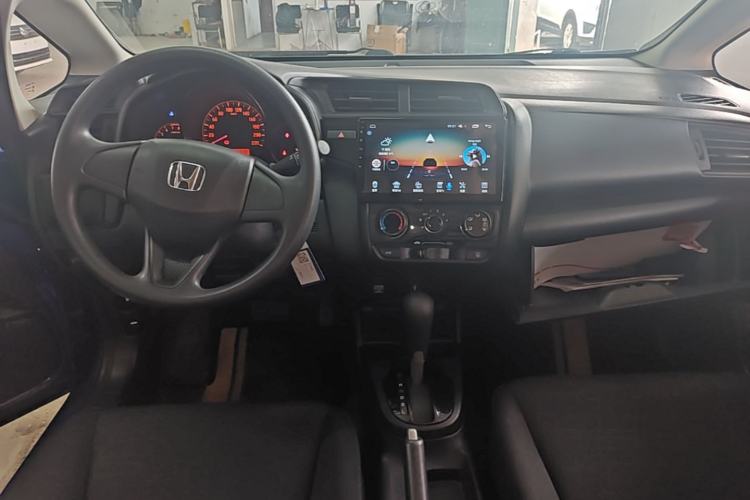 Used Honda Fit 2018 1.5L CVT Comfort Version Center Console