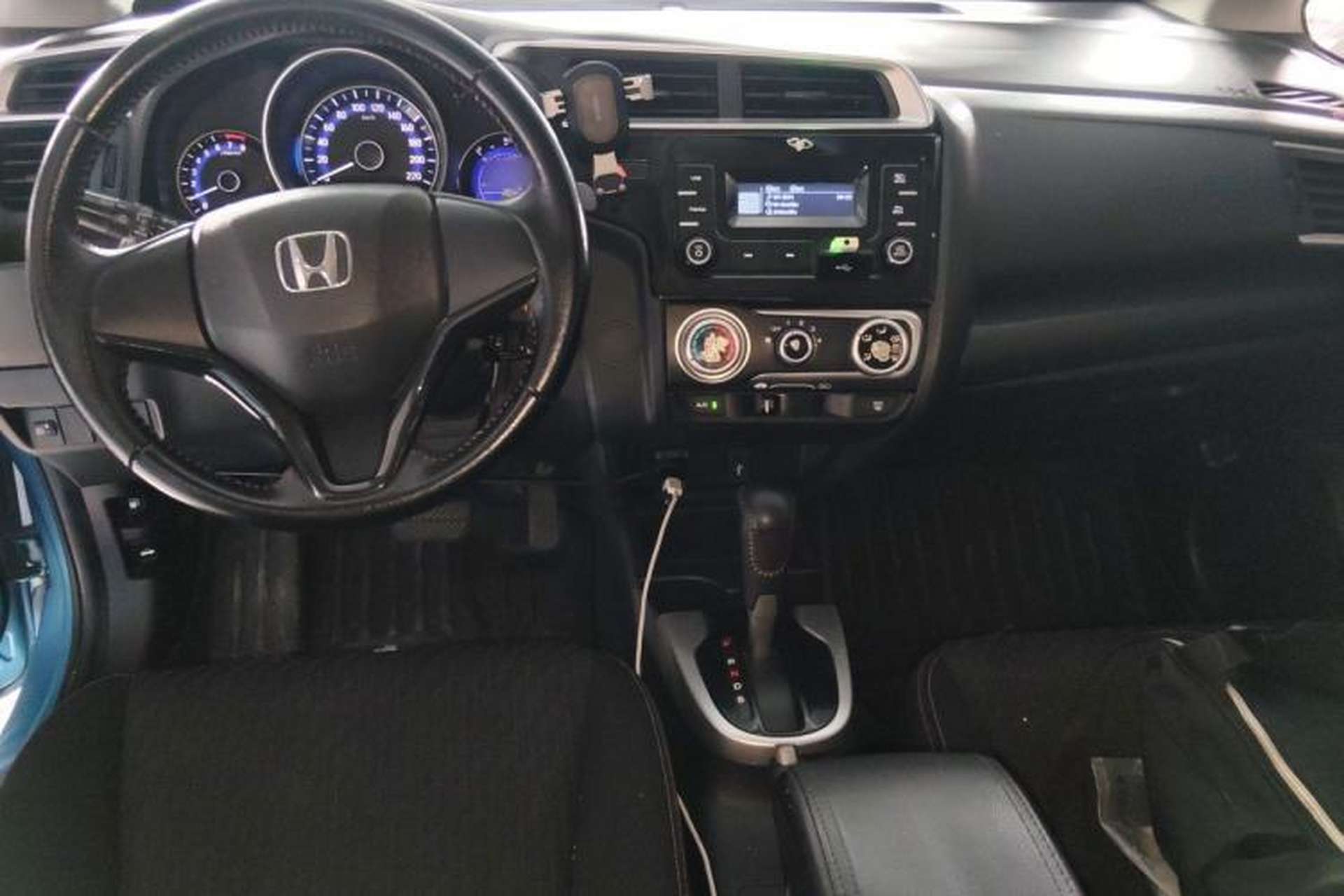 Used Honda Fit 2018 1.5L CVT Trendy Run+ Edition Center Console
