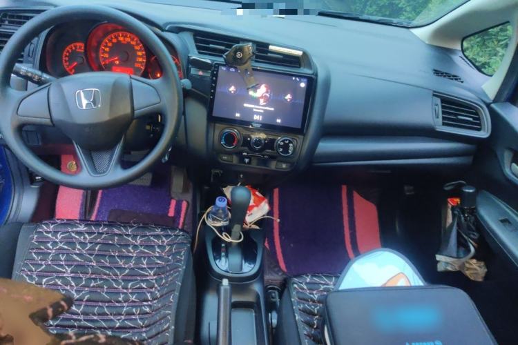 Used Honda Fit 2018 1.5L CVT Comfort Version Center Console