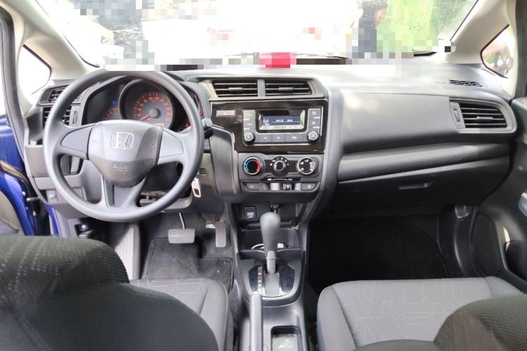 Used Honda Fit 2018 1.5L CVT Comfort Version Center Console
