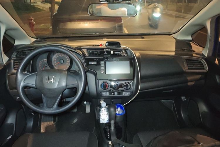 Used Honda Fit 2018 1.5L CVT Comfort Version Center Console