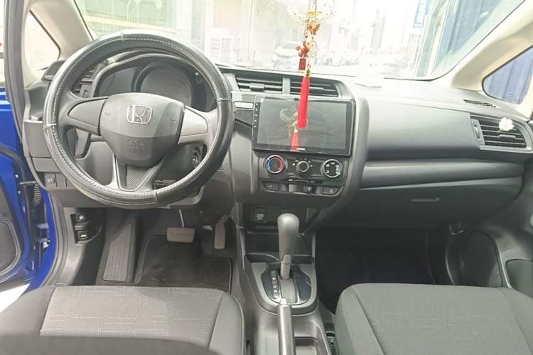 Used Honda Fit 2018 1.5L CVT Comfort Version Center Console