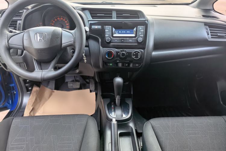 Used Honda Fit 2018 1.5L CVT Comfort Version Center Console