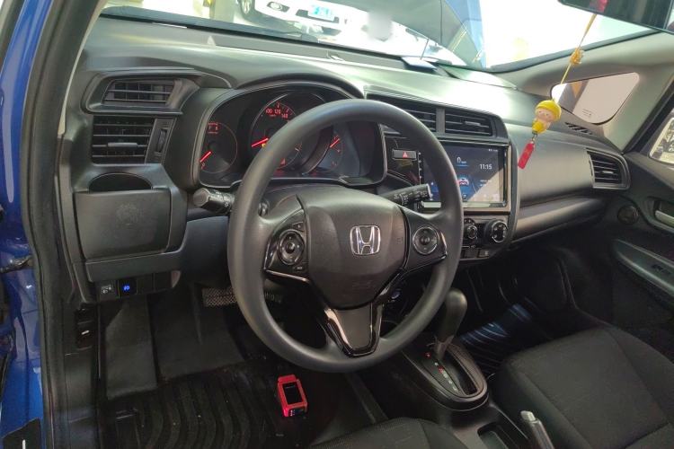 Used Honda Fit 2018 1.5L CVT Comfort Sunroof Version Center Console