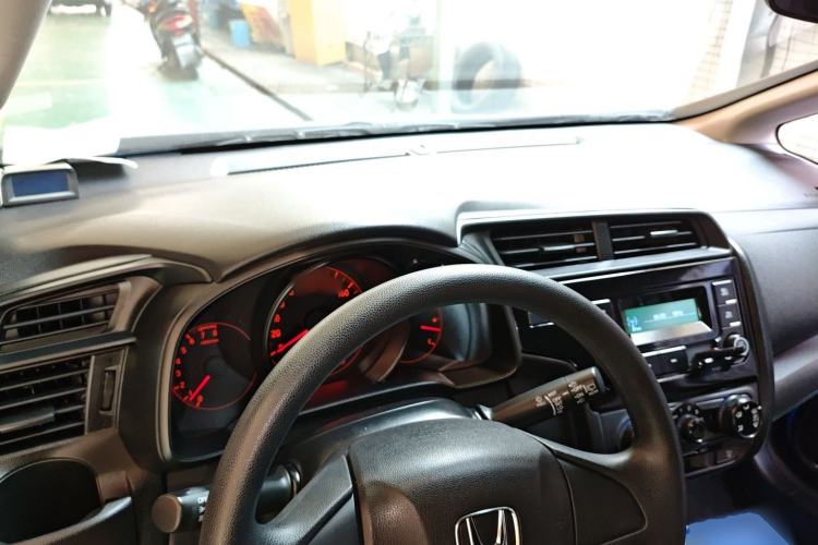 Used Honda Fit 2018 1.5L CVT Comfort Version Center Console