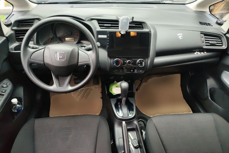 Used Honda Fit 2018 1.5L CVT Comfort Sunroof Version Center Console