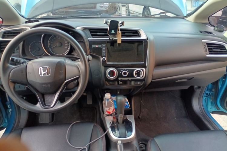 Used Honda Fit 2018 1.5L CVT Trendy Sports Edition Center Console