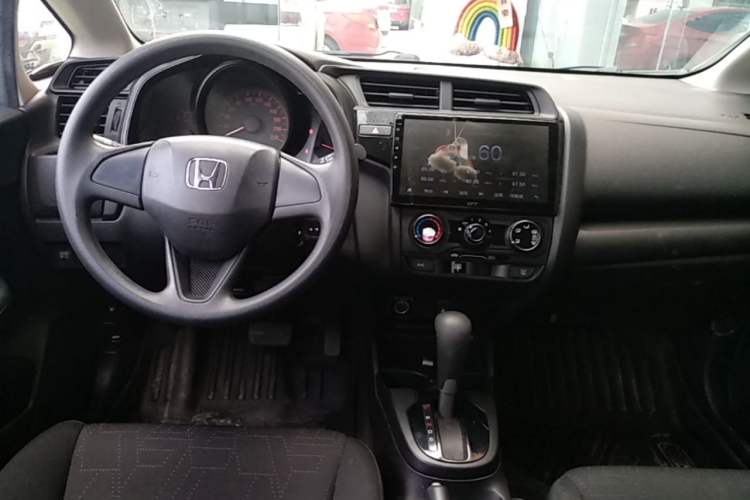Used Honda Fit 2018 1.5L CVT Comfort Sunroof Version Center Console