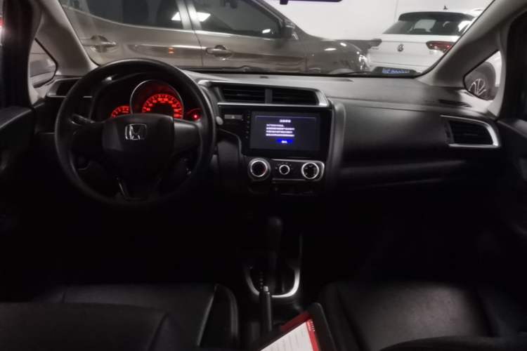 Used Honda Fit 2018 1.5L CVT Trendy Sports Edition Center Console