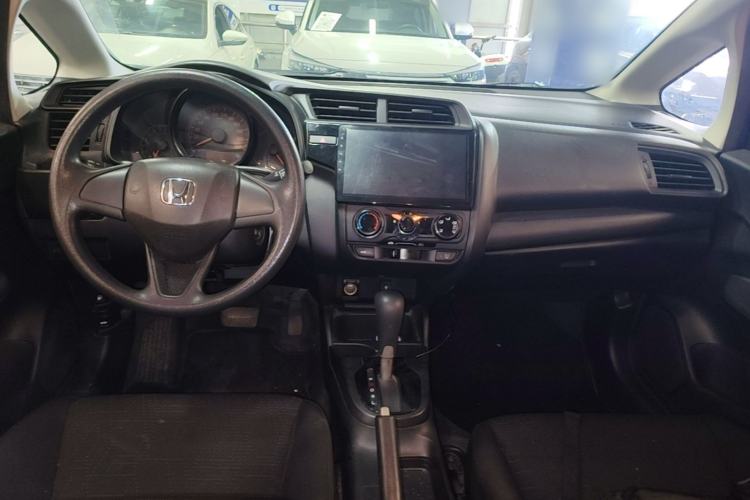 Used Honda Fit 2018 1.5L CVT Comfort Version Center Console