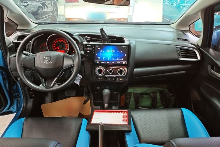Used Honda Fit 2018 1.5L CVT Trendy Sports Edition Center Console