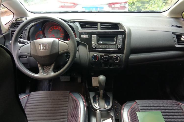Used Honda Fit 2018 1.5L CVT Comfort Version Center Console