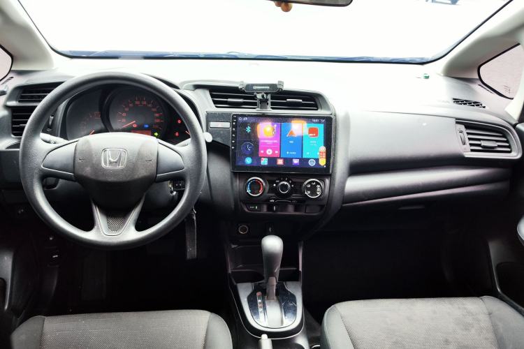 Used Honda Fit 2018 1.5L CVT Comfort Sunroof Version Center Console