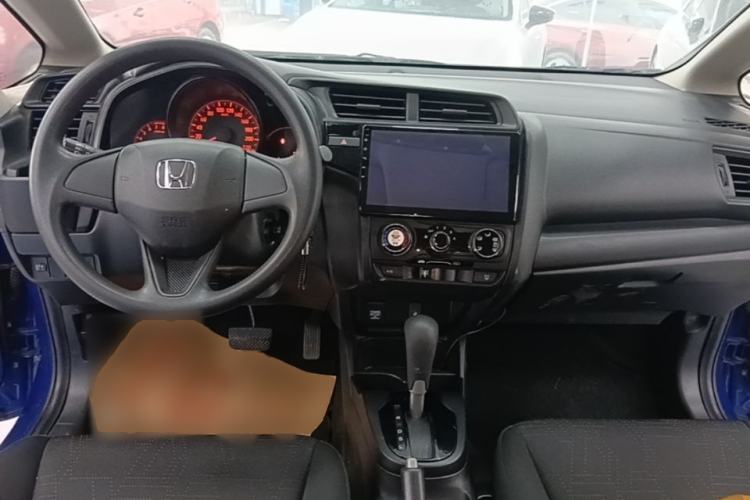 Used Honda Fit 2018 1.5L CVT Comfort Version Center Console