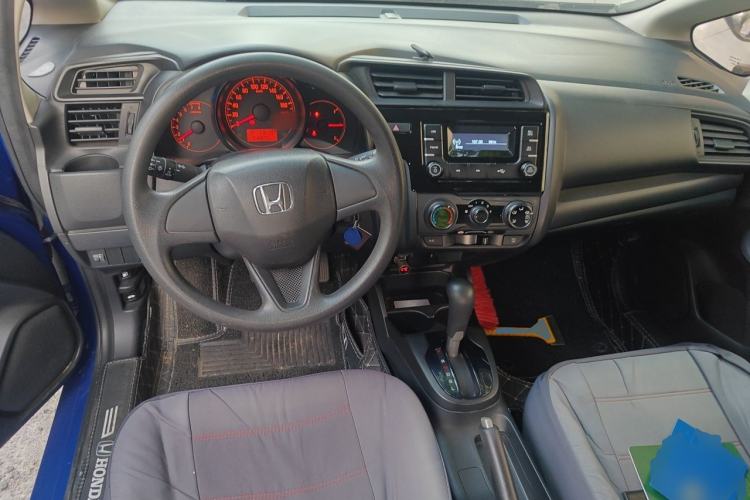 Used Honda Fit 2018 1.5L CVT Comfort Version Center Console