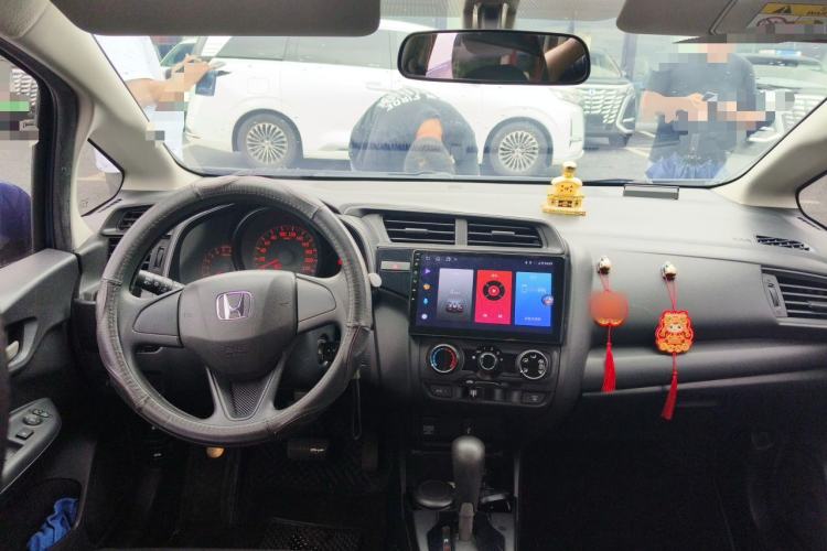 Used Honda Fit 2018 1.5L CVT Comfort Version Center Console