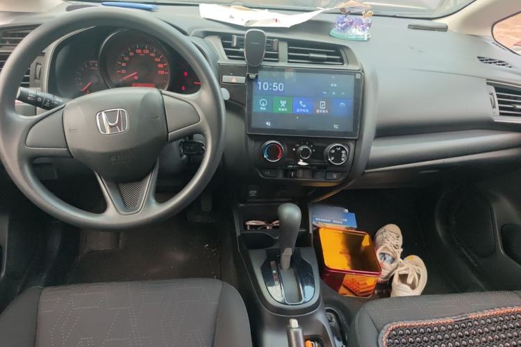 Used Honda Fit 2018 1.5L CVT Comfort Version Center Console