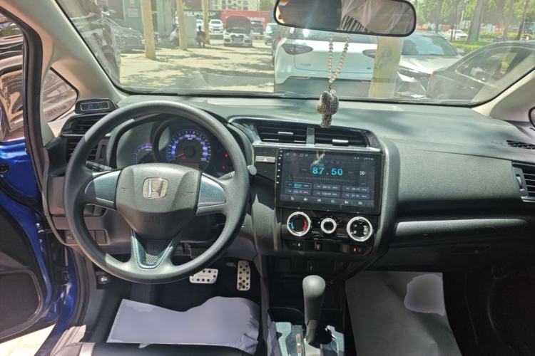 Used Honda Fit 2018 1.5L CVT Comfort Sunroof Version Center Console