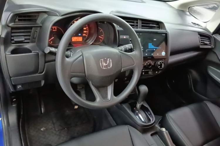 Used Honda Fit 2018 1.5L CVT Comfort Version Center Console