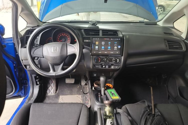 Used Honda Fit 2018 1.5L CVT Comfort Version Center Console