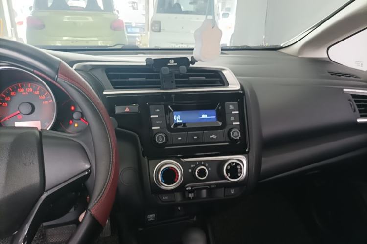 Used Honda Fit 2018 1.5L CVT Trendy Sports Edition Center Console