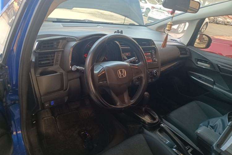 Used Honda Fit 2018 1.5L CVT Comfort Sunroof Version Center Console