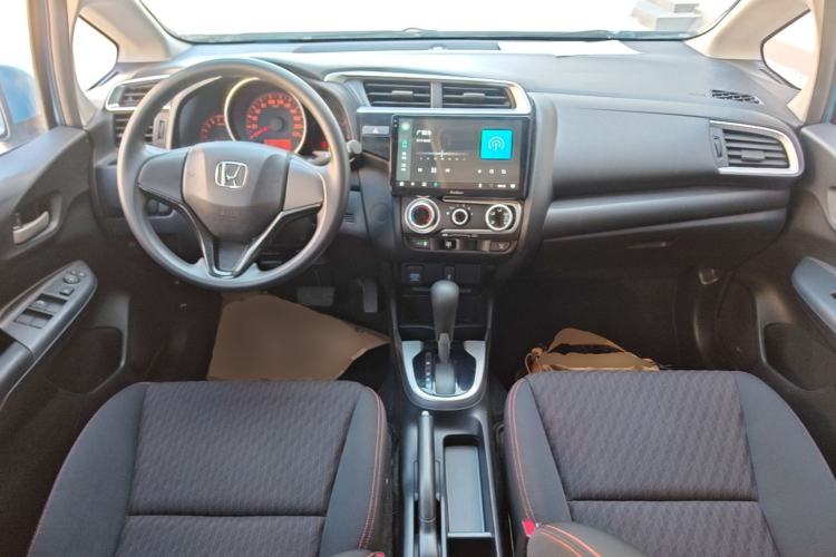 Used Honda Fit 2018 1.5L CVT Trendy Sports Edition Center Console