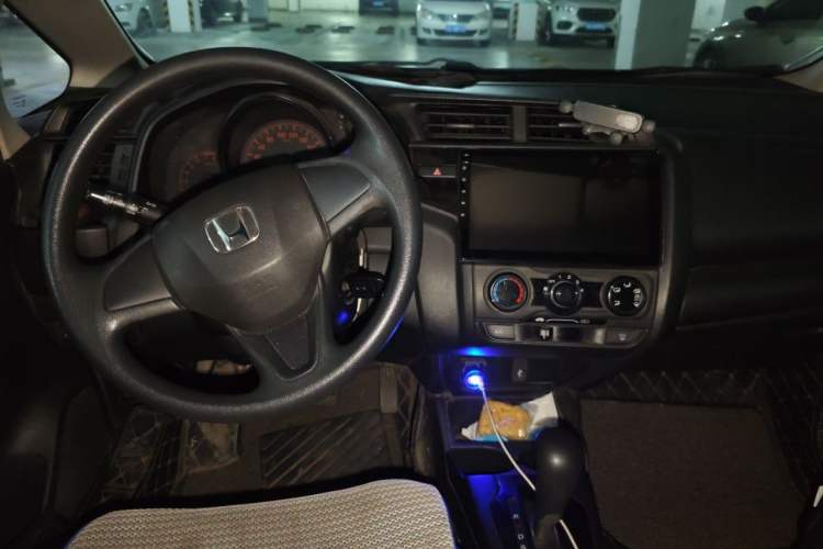 Used Honda Fit 2018 1.5L CVT Comfort Version Center Console