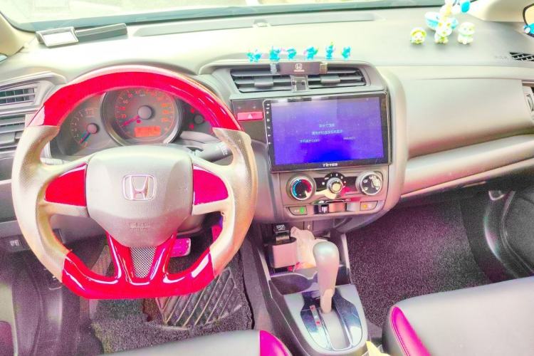 Used Honda Fit 2018 1.5L CVT Comfort Sunroof Version Center Console