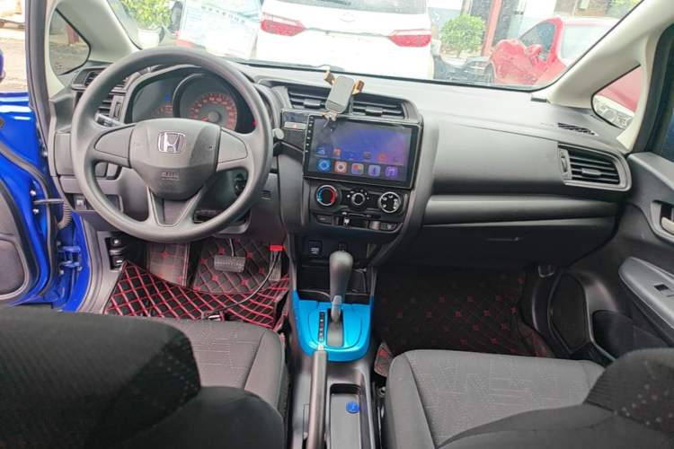 Used Honda Fit 2018 1.5L CVT Comfort Version Center Console