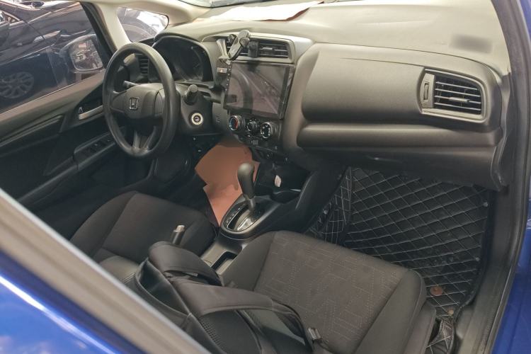 Used Honda Fit 2018 1.5L CVT Comfort Sunroof Version Center Console