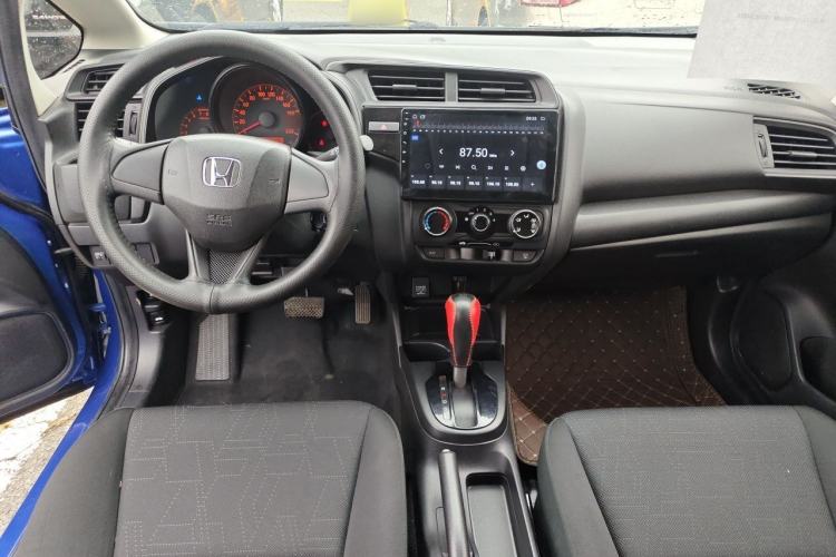 Used Honda Fit 2018 1.5L CVT Comfort Sunroof Version Center Console