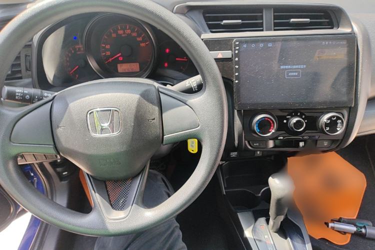 Used Honda Fit 2018 1.5L CVT Comfort Sunroof Version Center Console