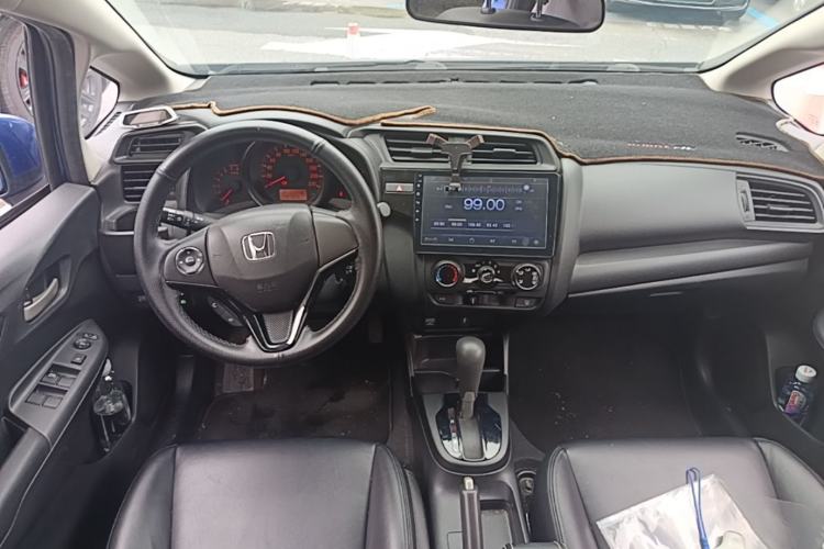 Used Honda Fit 2018 1.5L CVT Comfort Sunroof Version Center Console