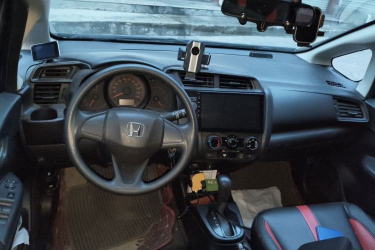 Used Honda Fit 2018 1.5L CVT Comfort Sunroof Version Center Console