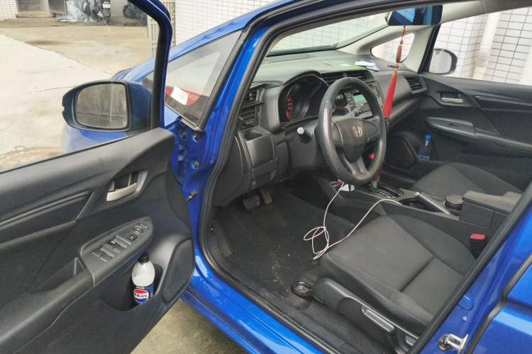Used Honda Fit 2018 1.5L CVT Comfort Sunroof Version Driver Seat