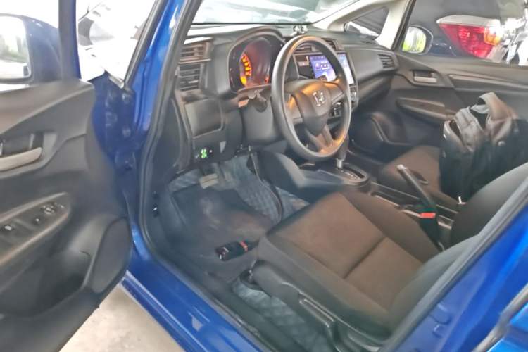 Used Honda Fit 2018 1.5L CVT Comfort Sunroof Version Driver Seat