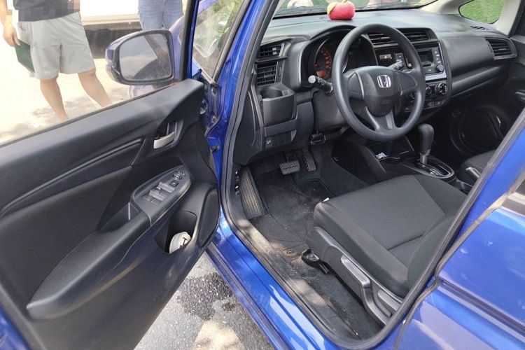 Used Honda Fit 2018 1.5L CVT Comfort Version Driver Seat