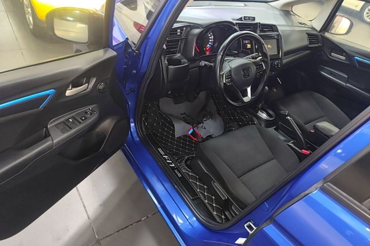 Used Honda Fit 2018 1.5L CVT Comfort Version Driver Seat