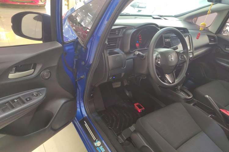 Used Honda Fit 2018 1.5L CVT Comfort Sunroof Version Driver Seat