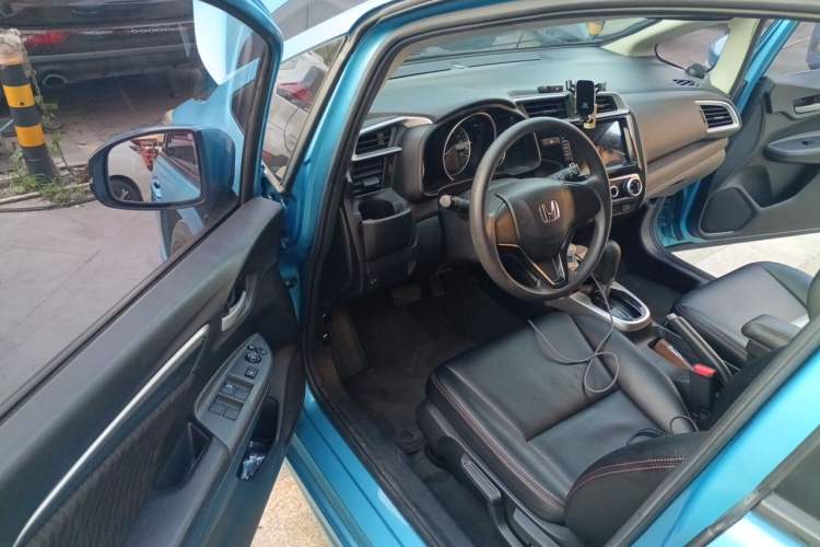 Used Honda Fit 2018 1.5L CVT Trendy Sports Edition Driver Seat