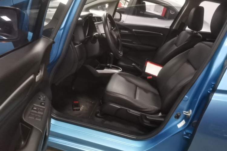 Used Honda Fit 2018 1.5L CVT Trendy Sports Edition Driver Seat