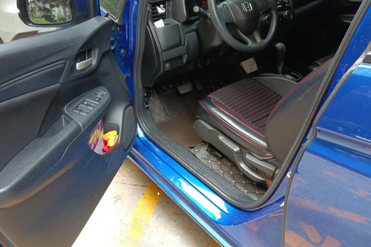 Used Honda Fit 2018 1.5L CVT Comfort Version Driver Seat