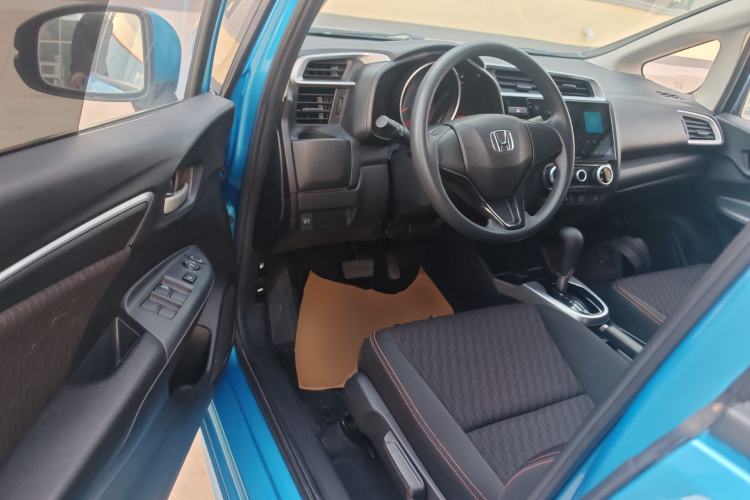 Used Honda Fit 2018 1.5L CVT Trendy Sports Edition Driver Seat