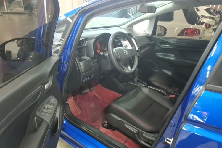 Used Honda Fit 2018 1.5L CVT Comfort Sunroof Version Driver Seat