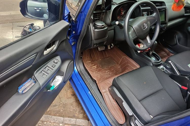 Used Honda Fit 2018 1.5L CVT Comfort Sunroof Version Driver Seat