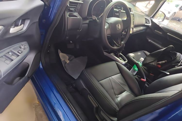 Used Honda Fit 2018 1.5L CVT Trendy Sports Edition Driver Seat