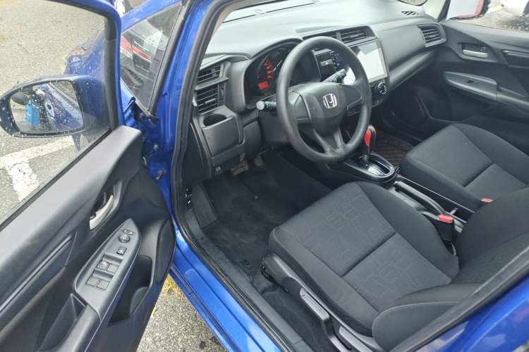 Used Honda Fit 2018 1.5L CVT Comfort Sunroof Version Driver Seat