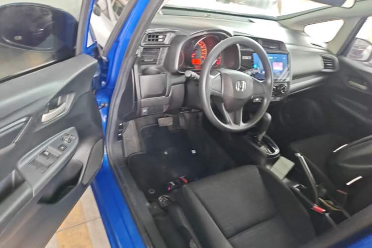 Used Honda Fit 2018 1.5L CVT Comfort Sunroof Version Driver Seat