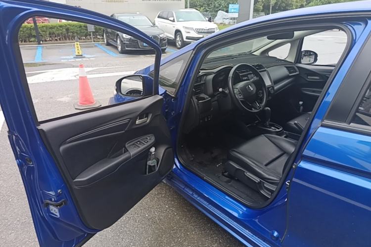 Used Honda Fit 2018 1.5L CVT Comfort Sunroof Version Driver Seat
